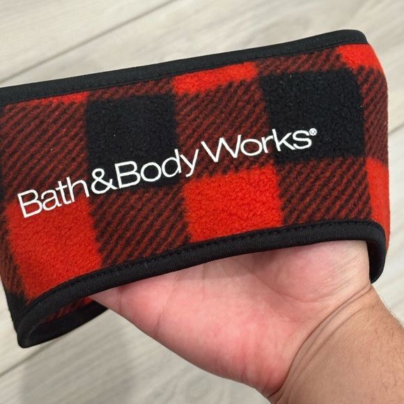 Bath & Body Works Red and Black Soft Plaid Head Ear Warmer Adult - Picture 5 of 6
